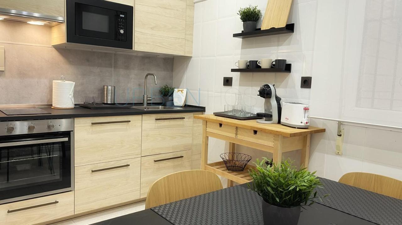 Vivienda Turistica Urbana En Santuchu, Comoda, Funcional Y Con Parking Bilbao Eksteriør billede